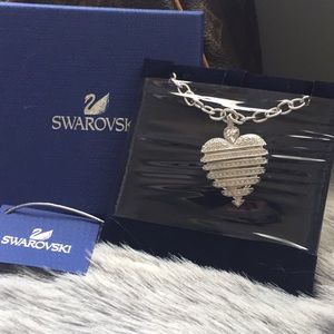 Swarovski heart Necklace Never worn